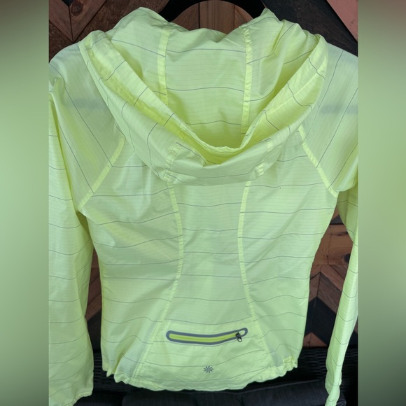 Athleta Spritz Run Jacket  Size XS Neon Yellow Zip Reflective - Picture 7 of 8